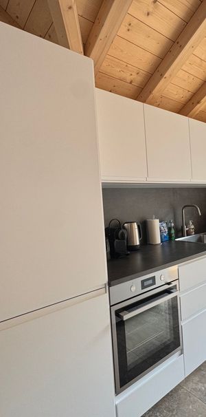 Herrliche Sicht ins Grüne, helle Räume, Erstbezug im Neubau mit vier Einheiten - Photo 1