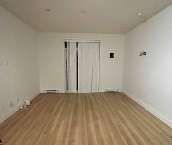 2 bed 2 bath townhome for rent - Photo 2