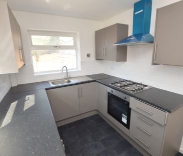 3 Bedroom End of Terrace - Photo 4