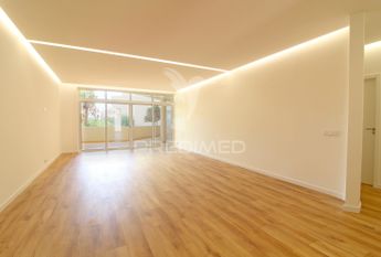 Apartamento T2+1 em Faro