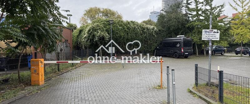 PKW Parkplatz / Aussenstellplatz Hackescher Markt - Foto 1