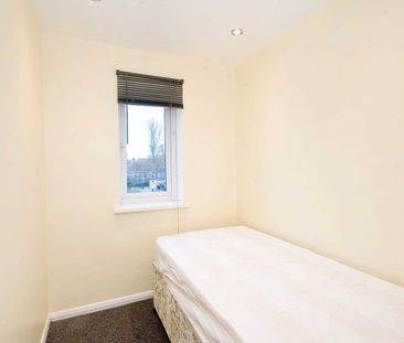 3 Bed Semi-Detached House, Richard House Drive, E16 - Photo 6