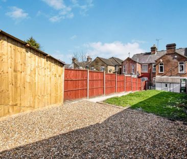 4 bedroom terraced house to rent - Photo 1