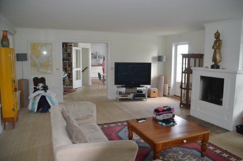 ÖVERVÅNING PÅ VILLA VID VATTNET I NÄSBY PARK UTHYRES - Foto 1