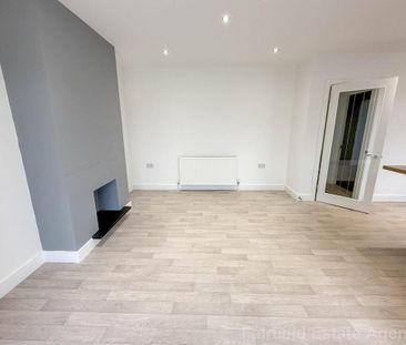 2 bedroom semi-detached bungalow to rent - Photo 2