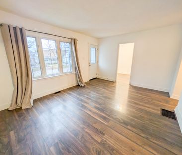 2 Bedroom House with Fully Finished Basement in St. Catharines! - Photo 2