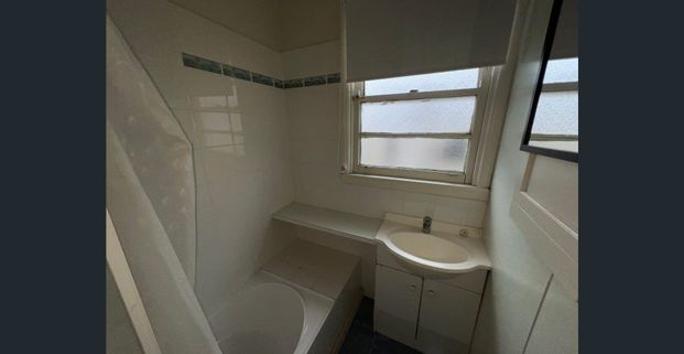 Suitable 3 Bedroom Home on Savige Street - Photo 1