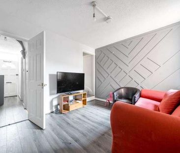 Reading, Berkshire, RG6 - Photo 1