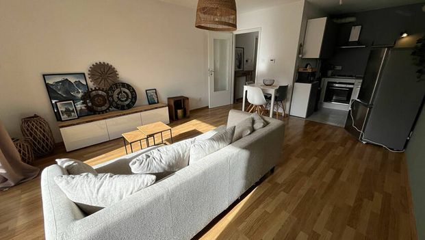 THIONVILLE - QUARTIER BRIQUERIE - F2 MEUBLE - TERRASSE - PARKING - Photo 1