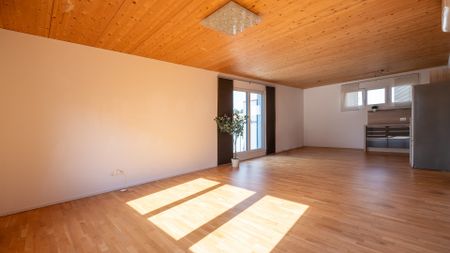 STEYREGG: Stilvolle 3-Zimmer-Wohnung mit Grünblick - Photo 2