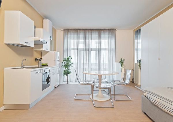 Via Luciano Manara, Milan, Lombardy 20122