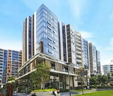 Fully Furnished Spacious 1 Bedroom Apartment in the Heart of Mascot - Photo 4