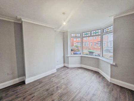 3 bedroom terraced house to rent - Photo 2