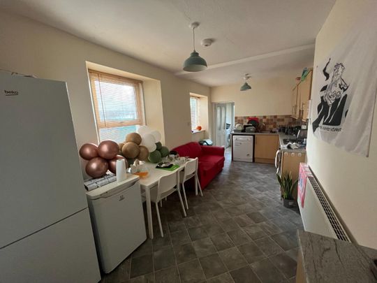 35 Greenbank Avenue, Plymouth - Photo 1