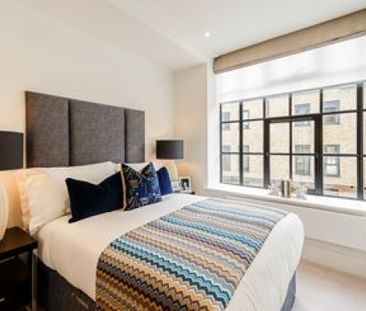 Three Bedroom Flat to rent in London - Photo 2
