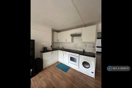 4 bedroom terraced house to rent - Photo 5
