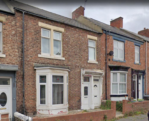 2 bedroom ground floor flat to rent - Photo 1