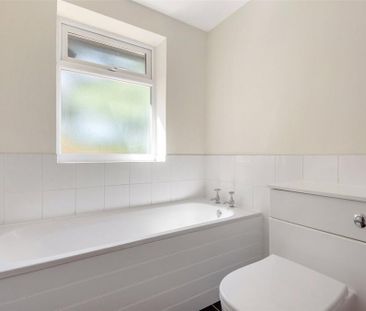 4 bedroom bungalow to rent - Photo 5