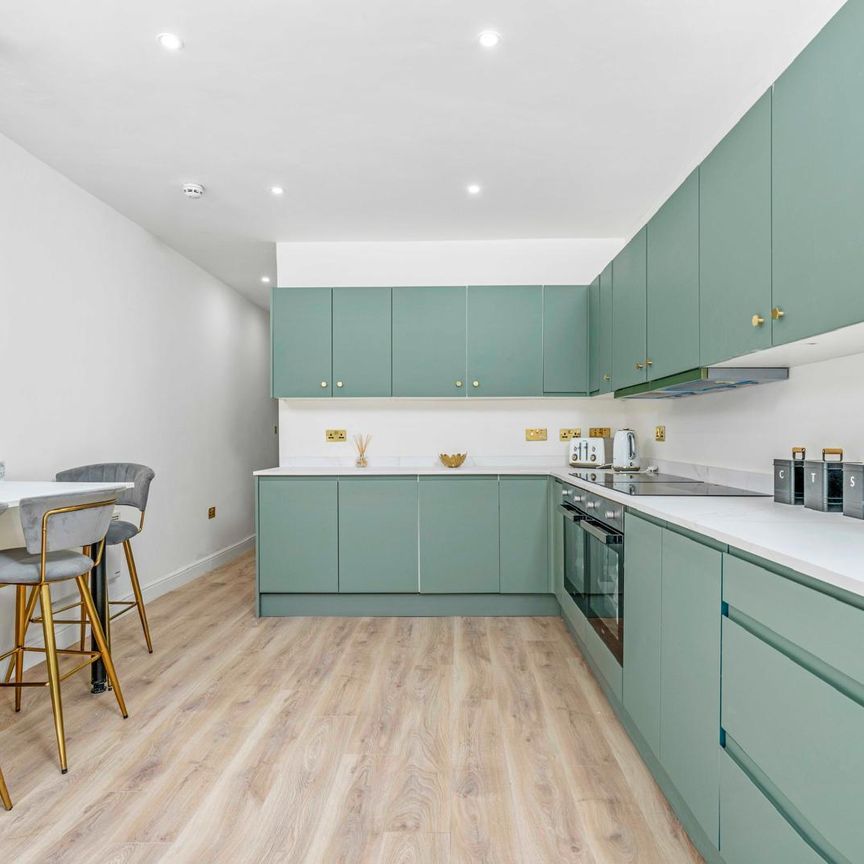 Tolcarne Drive, Pinner - Photo 1