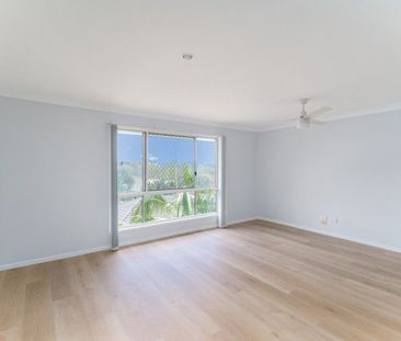 Fantastic space inside and out with fresh paint and new floors - Photo 3