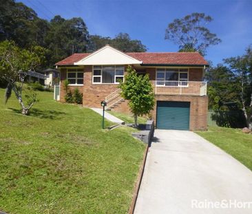 Charming 3-Bedroom Home with Spacious Yard - Photo 1