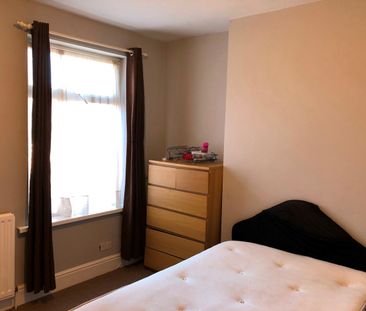 Room in a Shared House, Humberstone Drive, LE5 - Photo 4