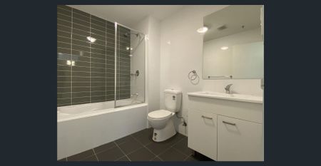 Convenient & Modern One Bedroom Apartment - Photo 5