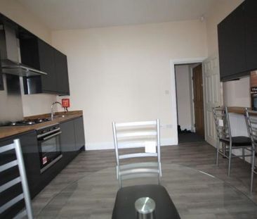 5 bedroom detached house to rent - Photo 5