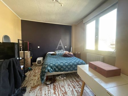 Location maison 4 pièces, 75.00m², Saintes - Photo 4