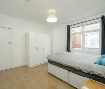 Churchmead Road, NW10, London - Photo 2