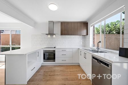 Renovated Secluded Townhouse in Maylands - Photo 3