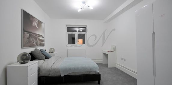 High Street, Berkshire, SL1 - Photo 2