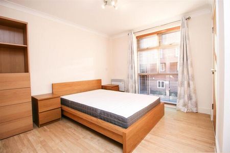 Friday Bridge, Berkley Street - Photo 3