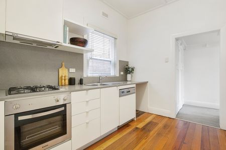 5/13 Loch Street, St Kilda West VIC 3182 - Apartment For Rent | Domain - Photo 2