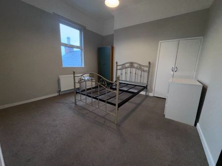 Apt 3, 66 Wellington Park, Belfast BT9 6DP - Photo 3