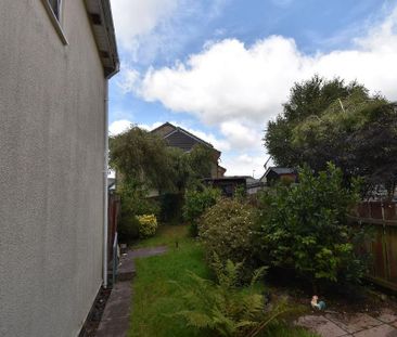 2 bedroom end of terrace house to rent - Photo 2