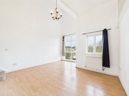 3 bedroom flat to rent - Photo 2