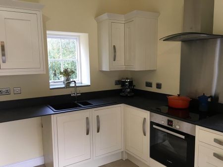 4 bedroom cottage to rent - Photo 2