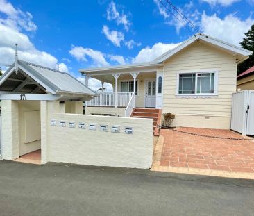 Two Bedroom Apartment In Convenient Location! - Photo 3