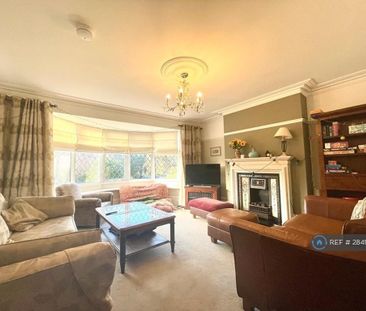 1 bedroom in a house share to rent - Photo 1