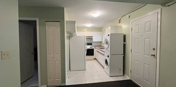 $2650 per month 2-Bdrm Ground Level Suite - Photo 2