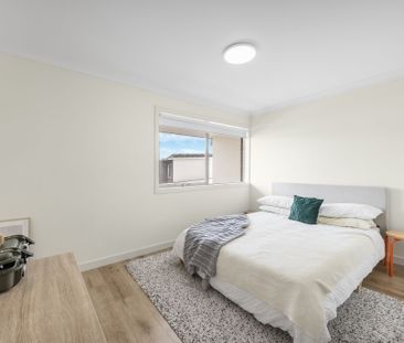 8/8 Henry Kendall Street, Franklin ACT 2913 - Townhouse For Rent | ... - Photo 4