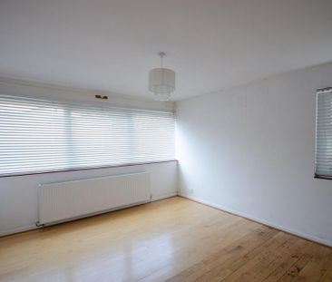 2 bedroom end of terrace house to rent - Photo 2