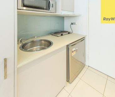 STUDIO APARTMENT LOCATED ACROSS ROSEHILL RACECOURSE - Photo 2