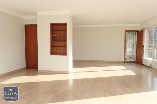 Location Appartement 6 pièces 155m² CHAMBERY 73000 - Photo 1