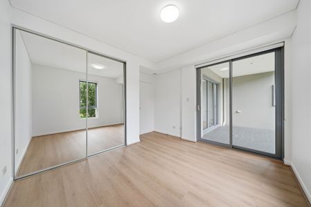 Modern Apartment in Tranquil Setting ** Available Now ** - Photo 3
