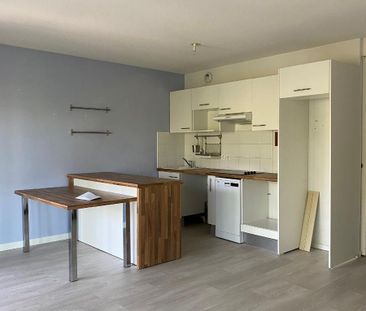 Location Appartement 3 pièces 70m² BEGLES 33130 - Photo 3