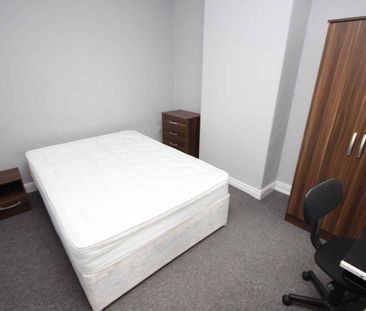 Room , Southbourne Street - Photo 2