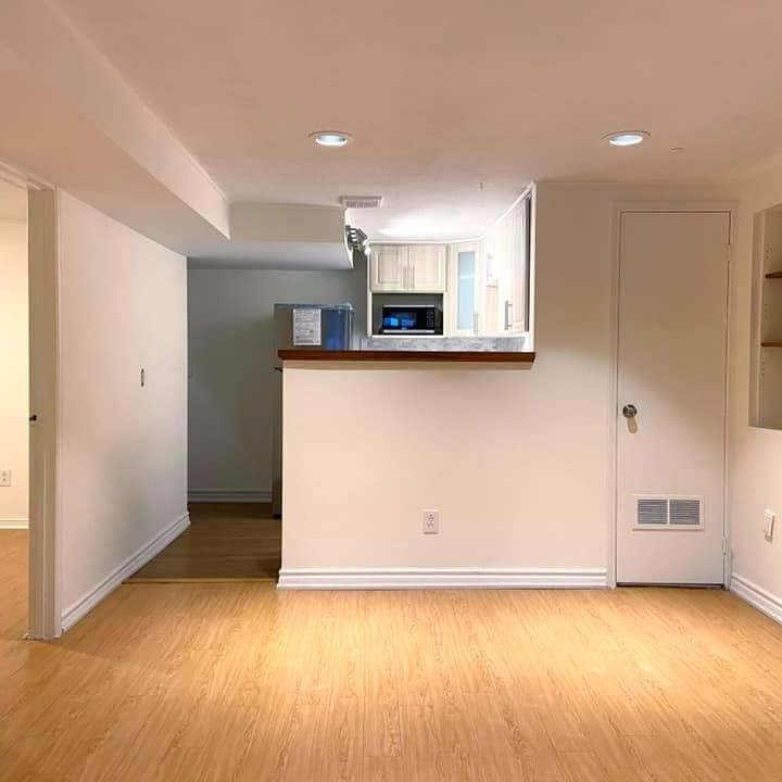 For Lease - 2 Edgewood Gardens, Toronto, Ontario - Photo 1