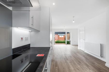 2 bedroom terraced house to rent - Photo 4